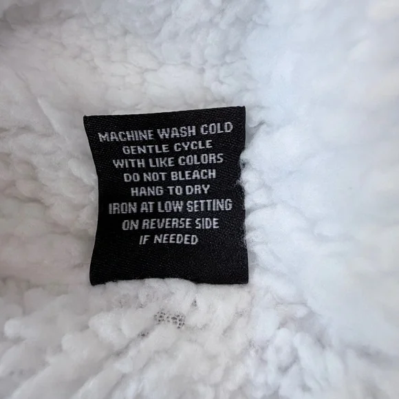 Forever 21 Womens Red Plaid Fleece Lined Button Down Long Sleeve Shirt Large NWT - Picture 12 of 15